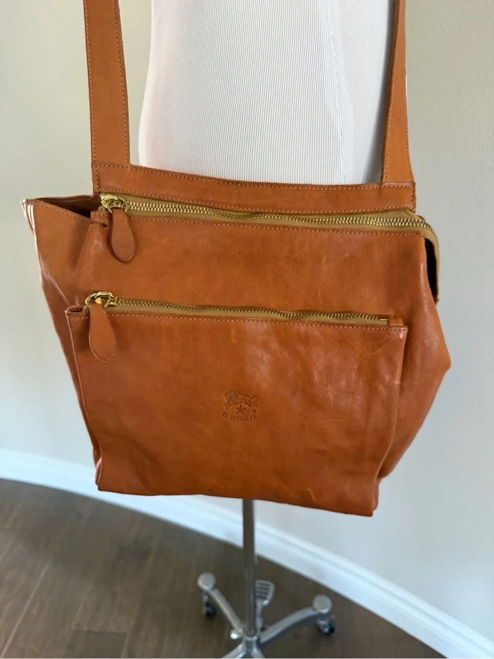 Il Bisonte Jamie Leather Crossbody Bag – Made in Italy